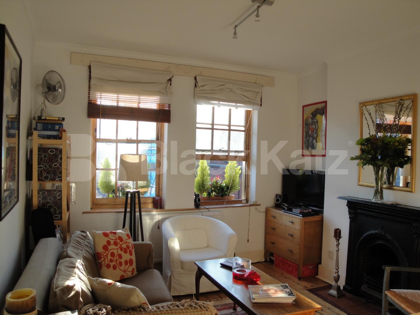 			New Instruction and Inclusive of bills, 1 Bedroom, 1 bath, 1 reception Flat			 Pleasant Place, Angel